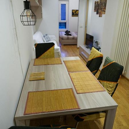 Ferienwohnung Fast Wifi E Netflix -- Centro Di Rho Vicino Stazione Exterior foto
